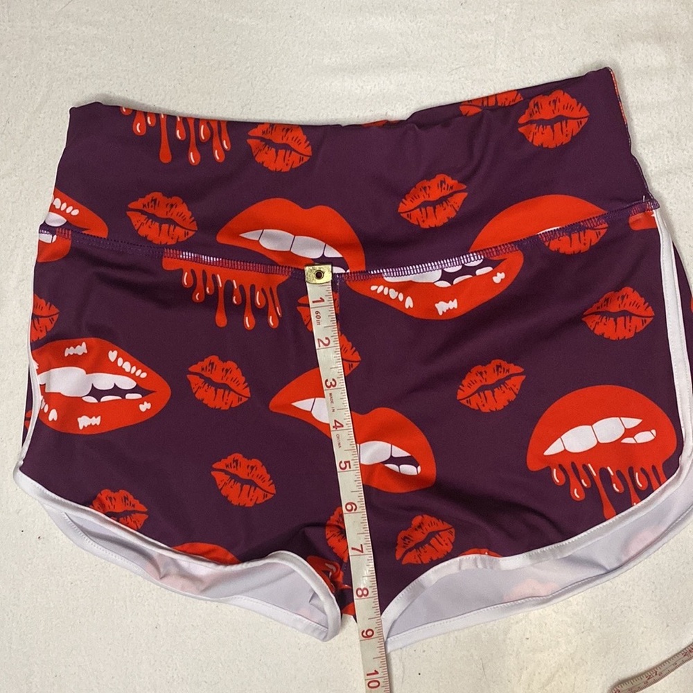 Highwaisted booty shorts